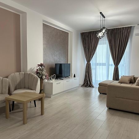 Toscana Apartments Otopeni Luaran gambar