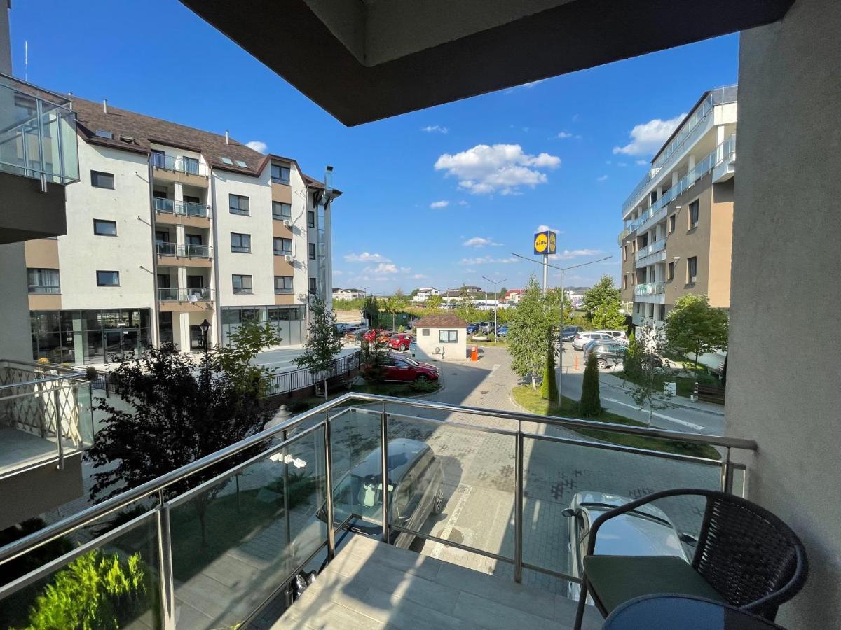 Toscana Apartments Otopeni Luaran gambar