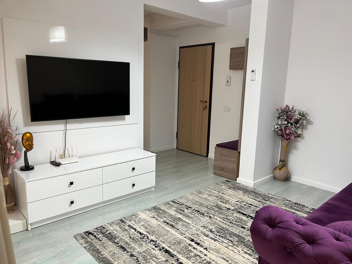 Toscana Apartments Otopeni Luaran gambar