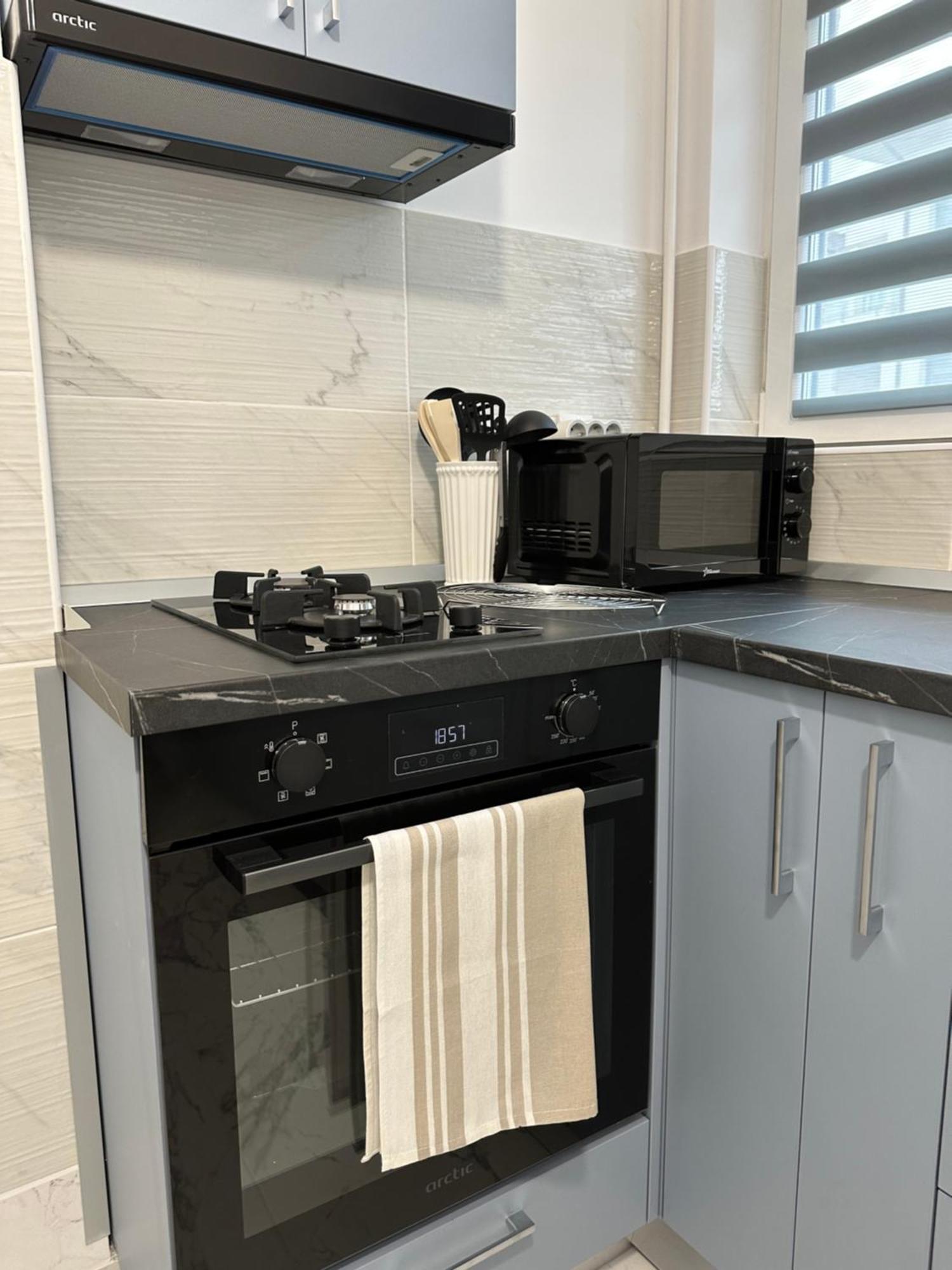 Toscana Apartments Otopeni Luaran gambar