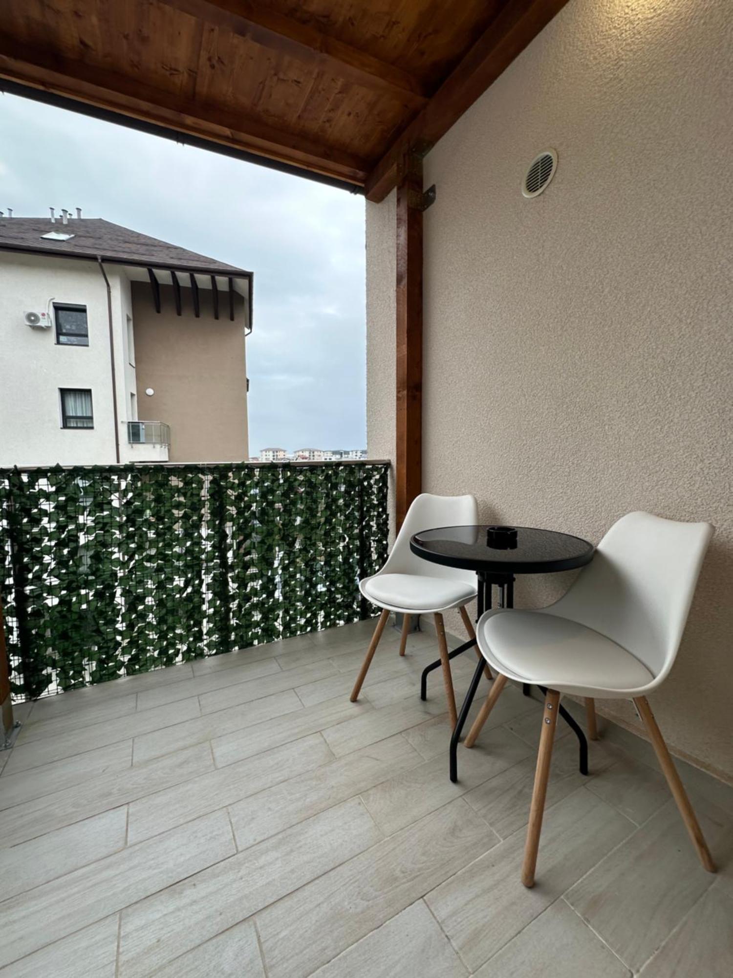 Toscana Apartments Otopeni Luaran gambar