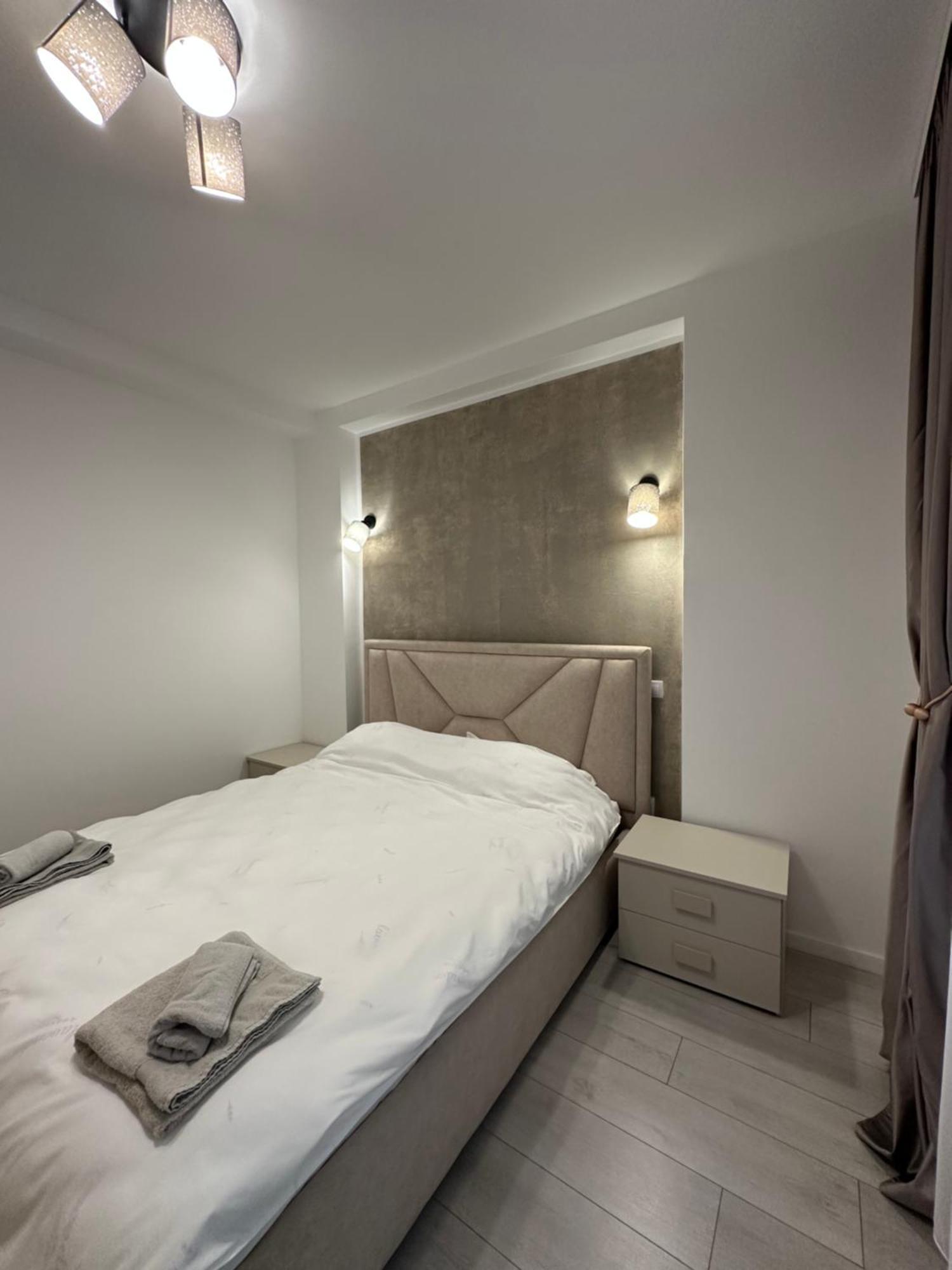 Toscana Apartments Otopeni Luaran gambar