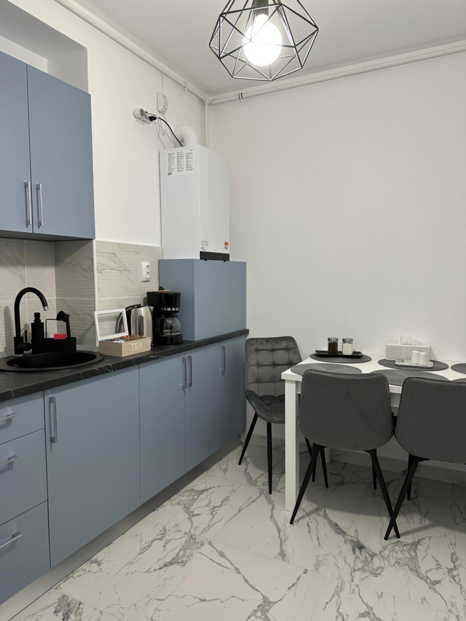 Toscana Apartments Otopeni Luaran gambar