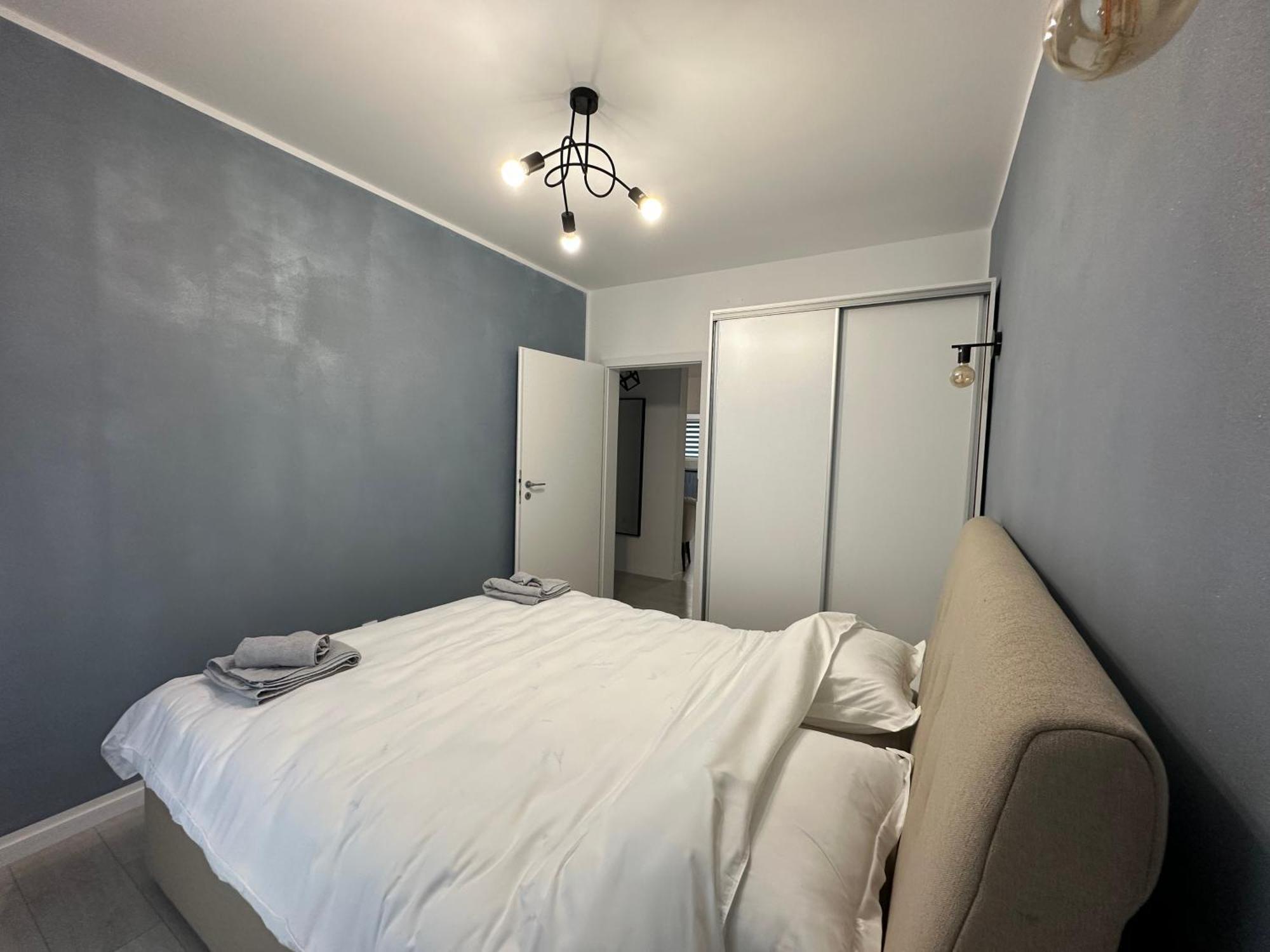 Toscana Apartments Otopeni Luaran gambar