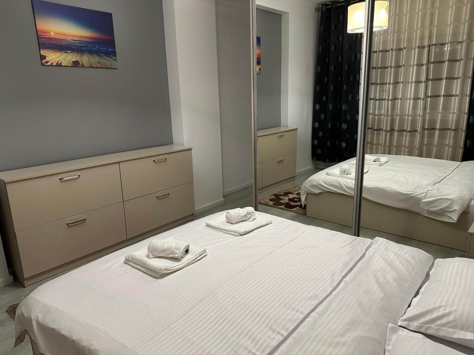 Toscana Apartments Otopeni Luaran gambar