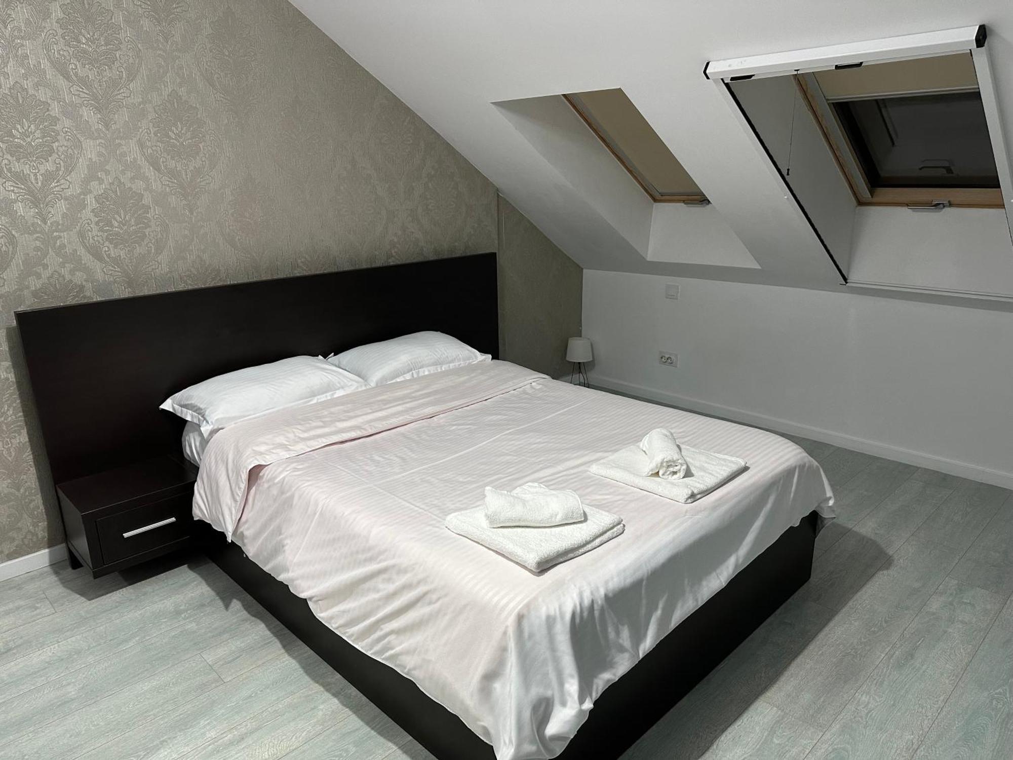 Toscana Apartments Otopeni Luaran gambar